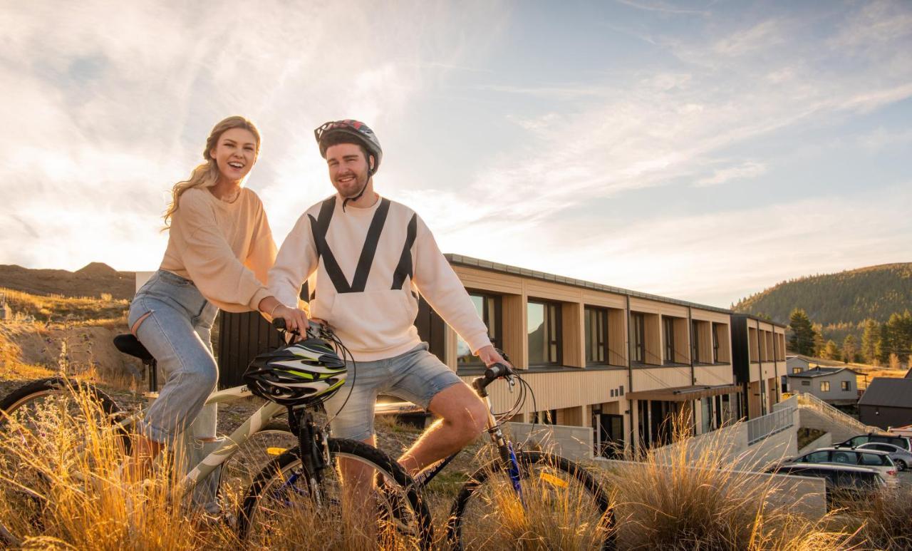 Galaxy Boutique Hotel Lake Tekapo Exterior foto The hotel in 2019